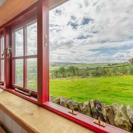 1 Bed In Oc-s30772 Cowling